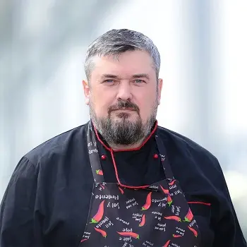 Лукаев Рашид Алиевич. Повар в доме престарелых