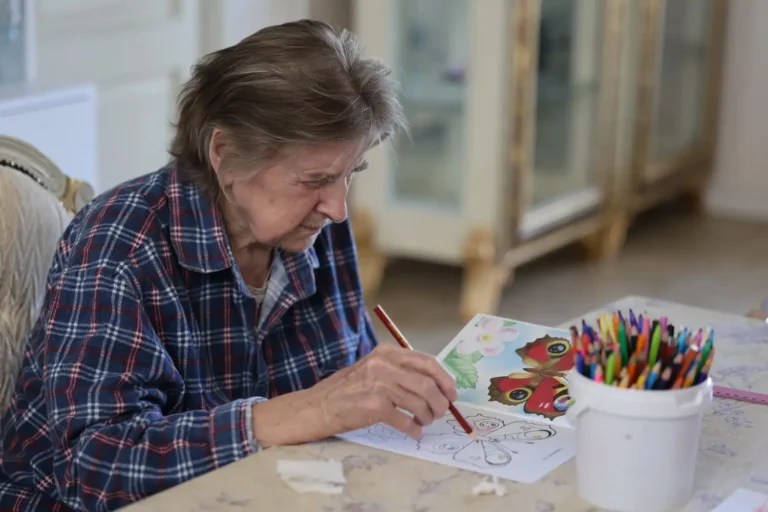 Сиделки с проживанием в Москве для лежачих больных
