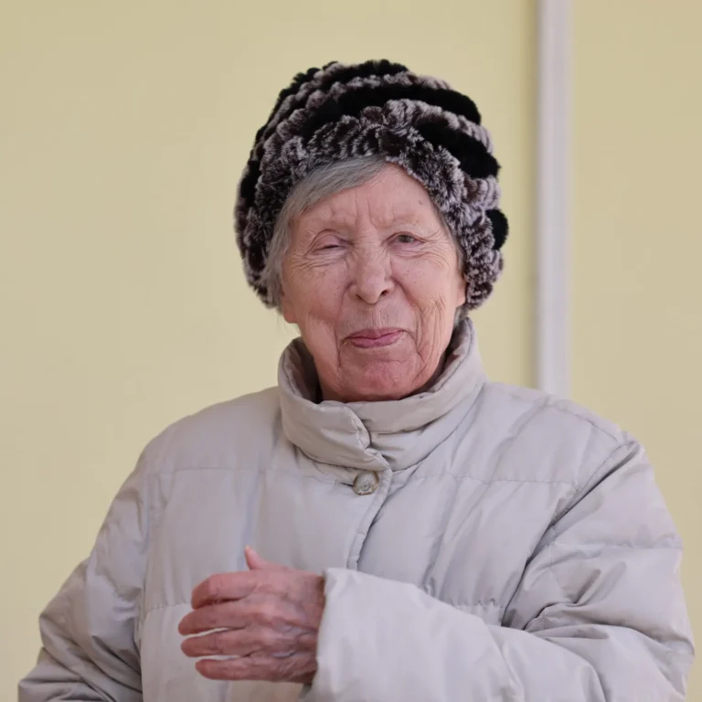 Няня сиделка для пожилого человека