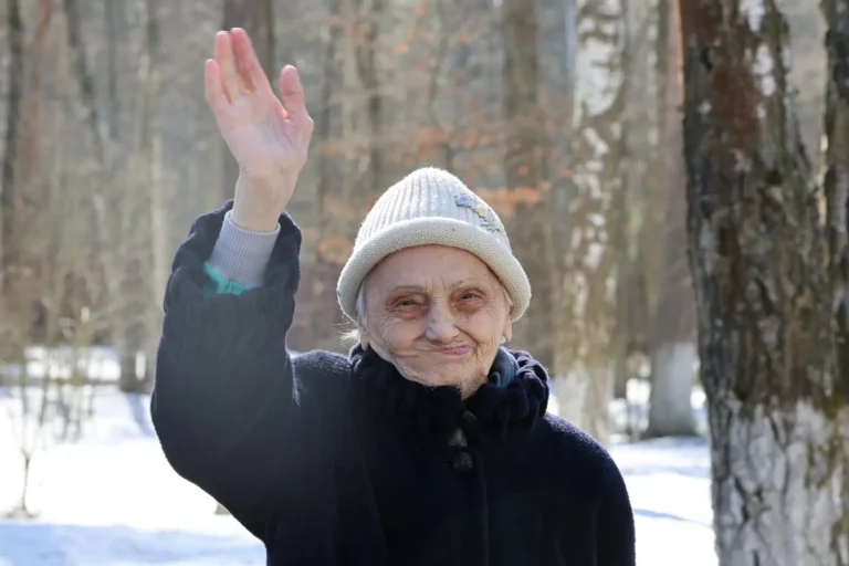 Няня для пожилого человека