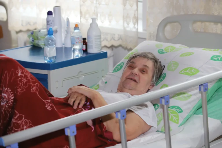 Пансионат для больных с переломом шейки бедра